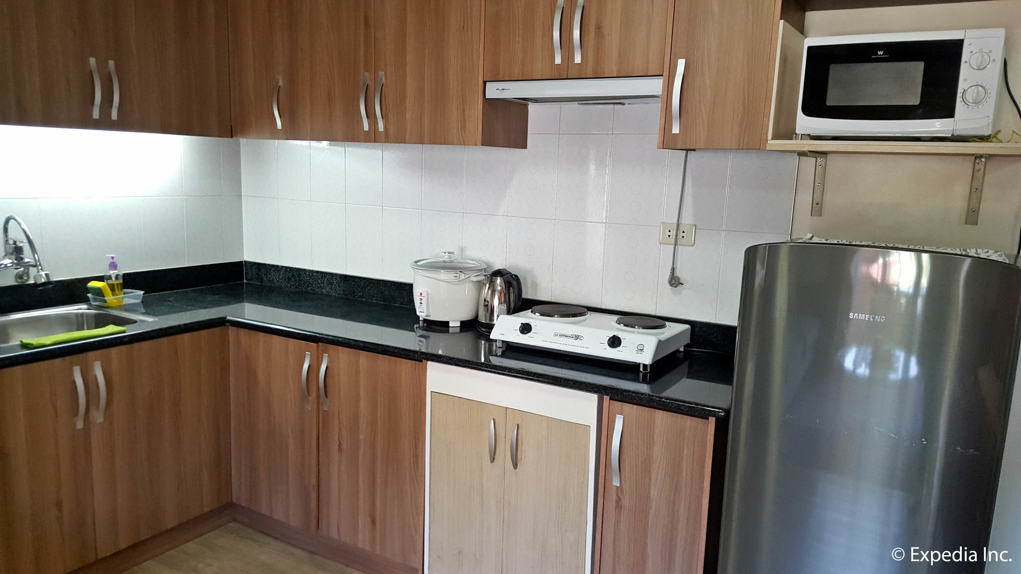 Prestige Vacation Apartments - Bonbel Condominium Baguio City Esterno foto